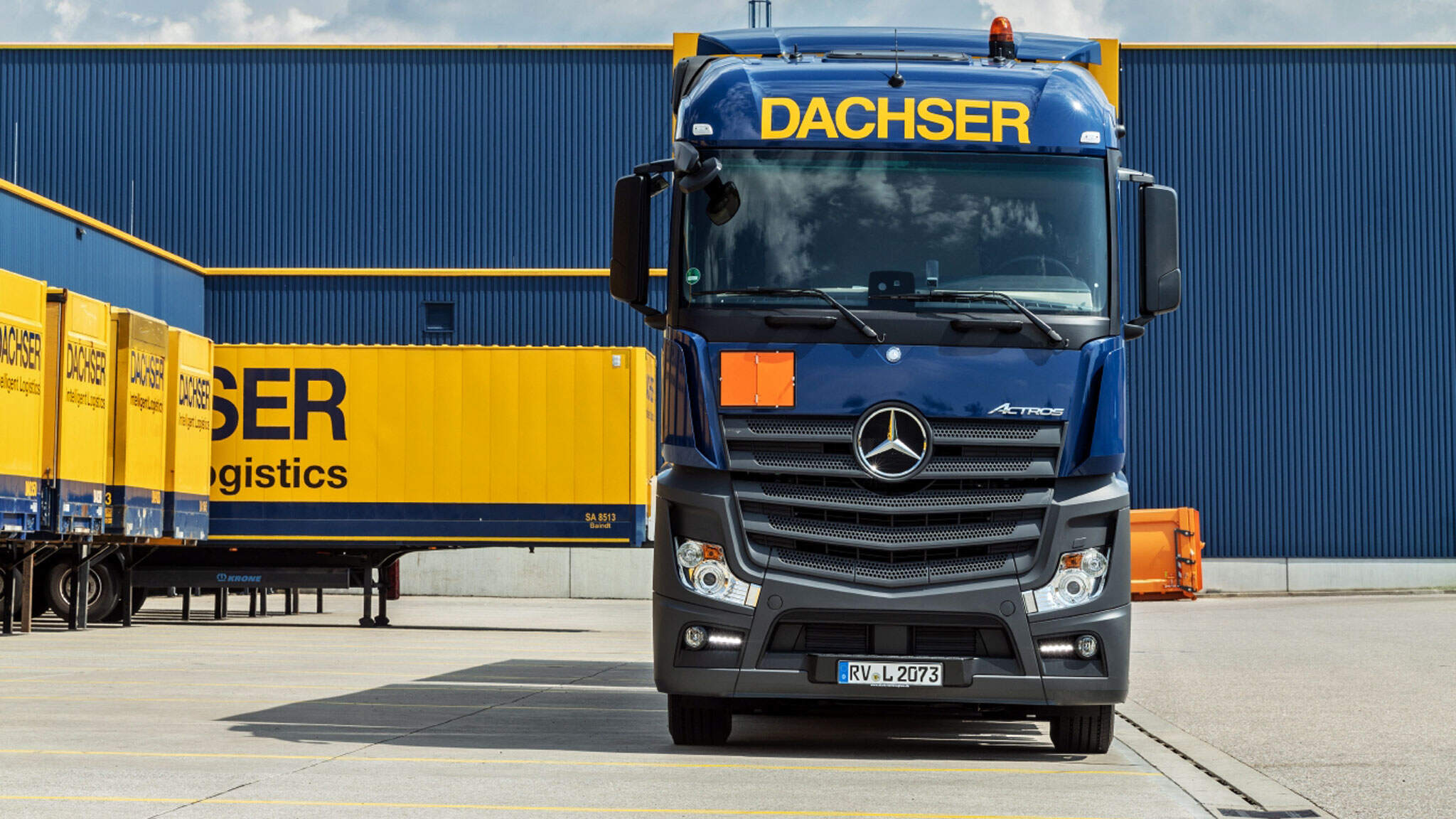 La seguridad es siempre la máxima prioridad para todos los servicios de DACHSER. La seguridad es siempre la máxima prioridad para todos los servicios de DACHSER.