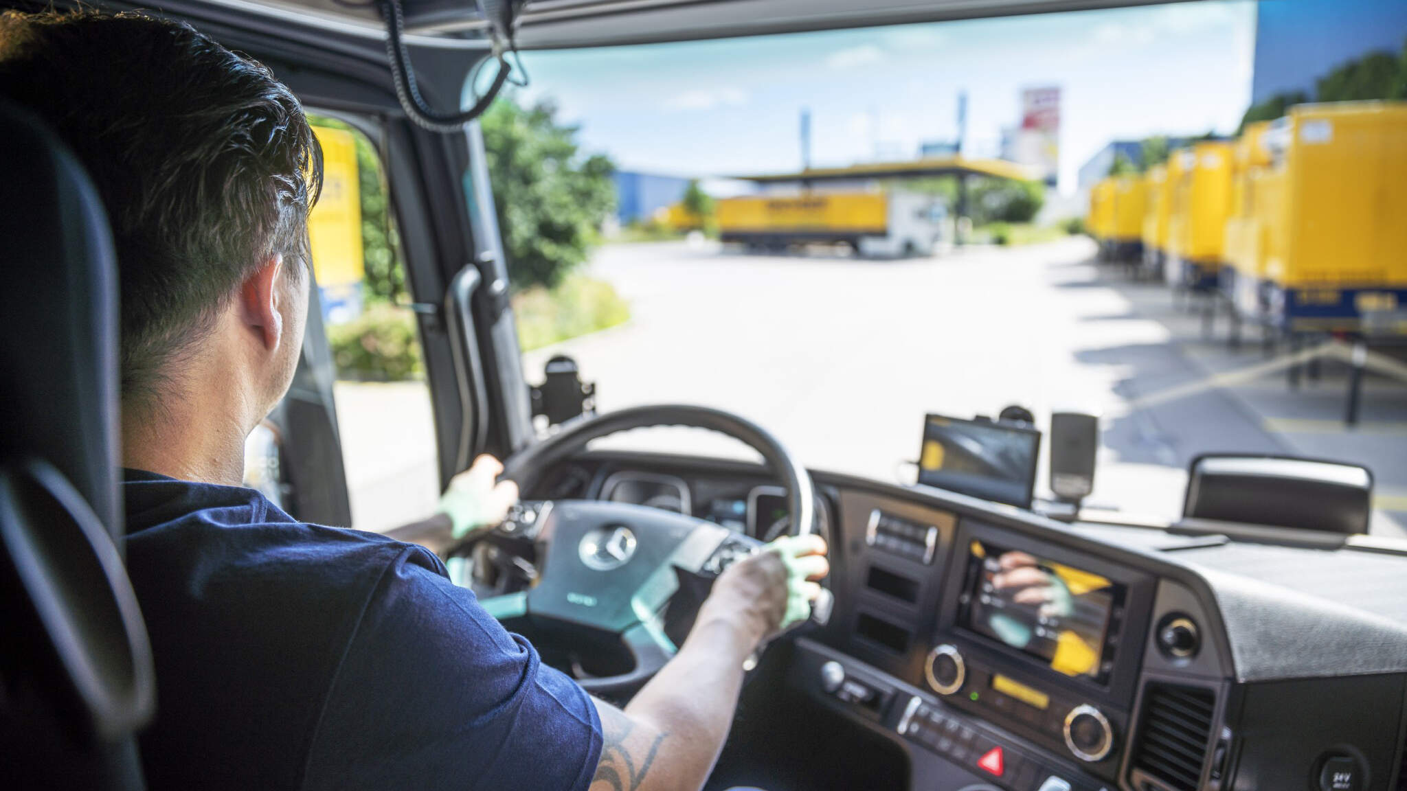 Como parte de una campaña integral de protección del clima, el proveedor de logística DACHSER está implementando un programa de formación para conductores de camiones profesionales para finales de 2023.