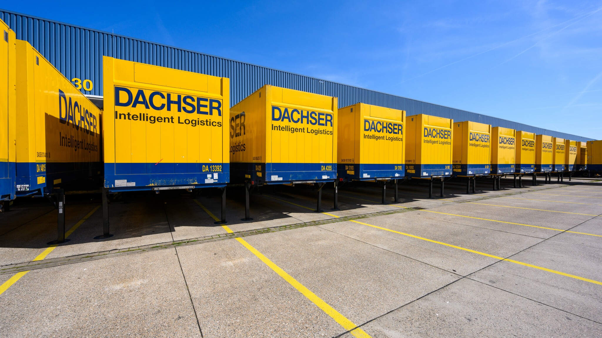 DACHSER Iberia consolida su presencia en Alicante y Valencia con la adquisición de la empresa Transportes Martínez Albert S.L. DACHSER Iberia consolida su presencia en Alicante y Valencia con la adquisición de la empresa Transportes Martínez Albert S.L.